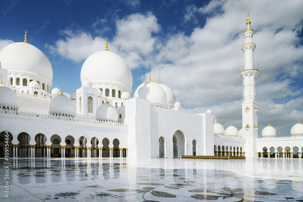 Fototapeta premium White Mosque