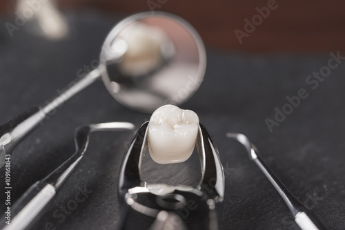 Tooth extraction concept