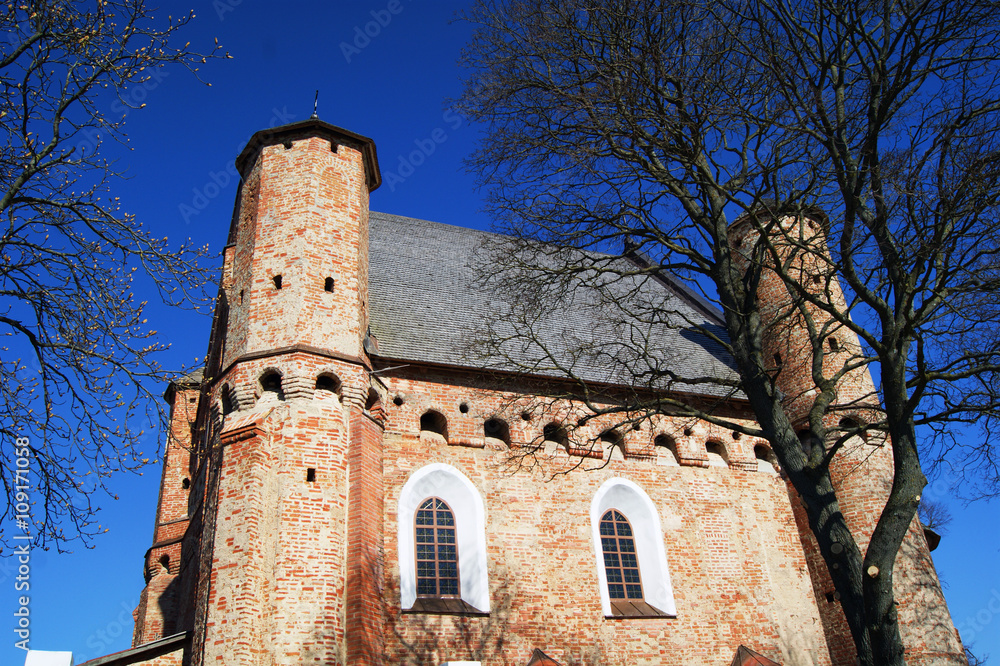 Obraz premium The Church of St. Michael is situated on the northern outskirts of the village of Synkavichy, Zelva District, Hrodna Province, in Belarus. It is an example of the Belarusian Gothic.