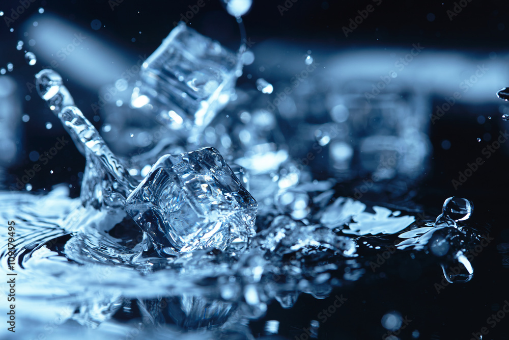 ice cubes with water splash ice cubes with water splash