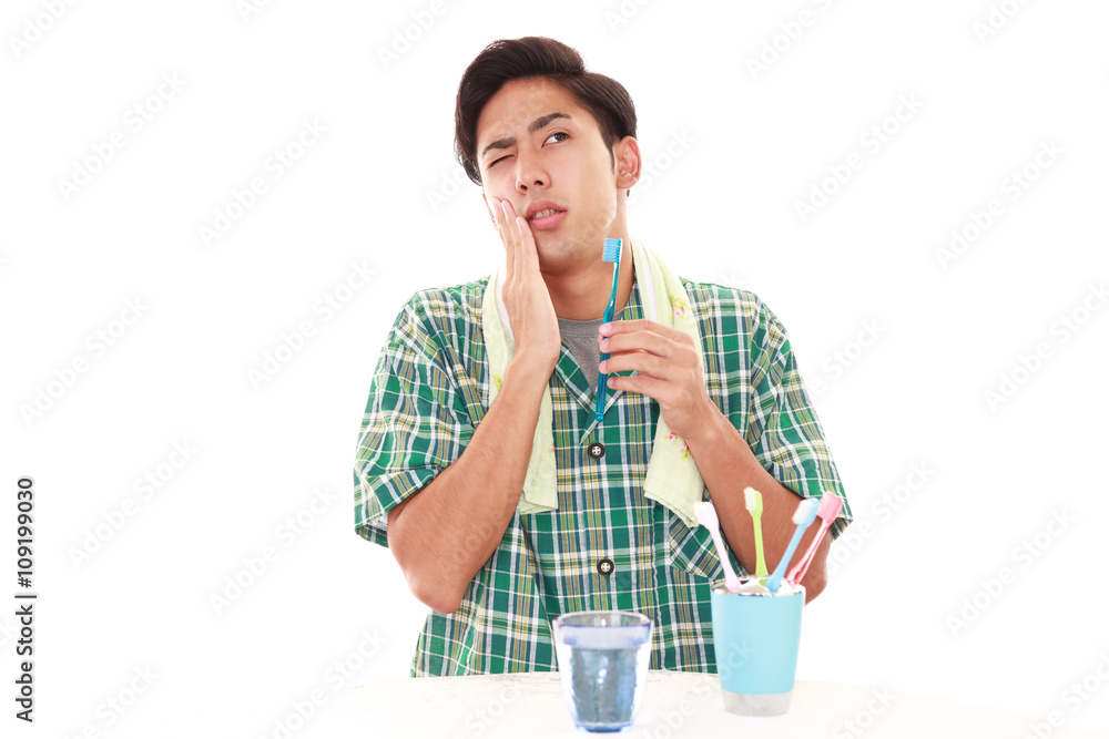 歯痛を訴える男性