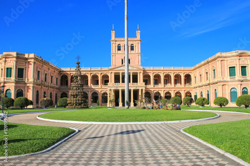 Presidential Palace in Asuncion, Paraguay photo
