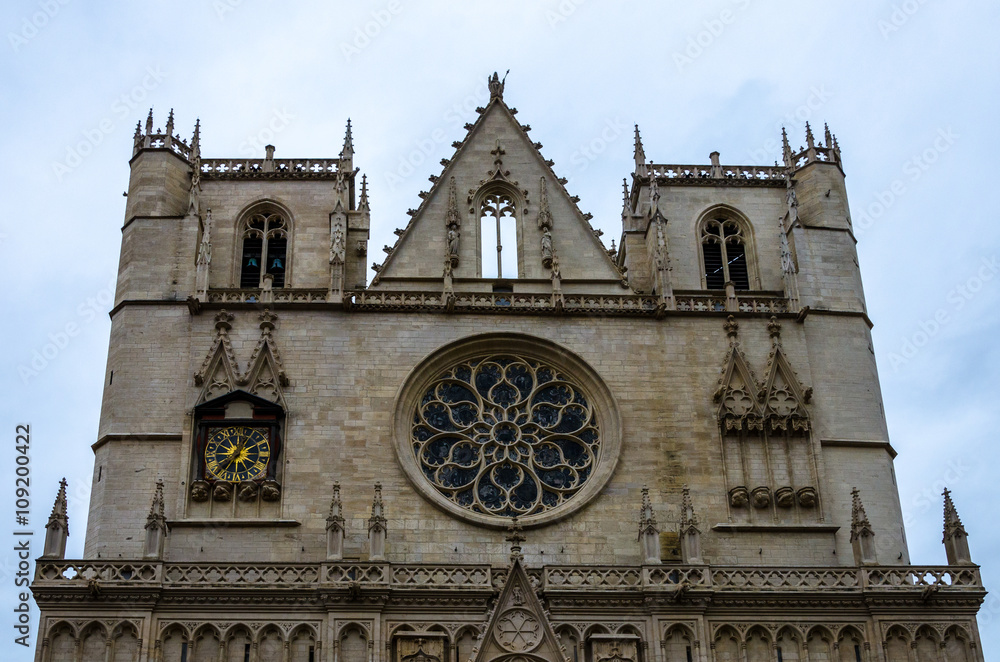 Fototapeta premium Cathedral front view in Lyon, France