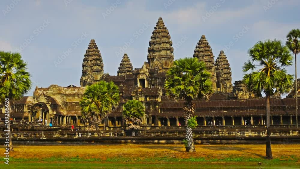 Angkor Wat temple in Siem Reap, Cambodia, zoom timelapse
Angkor Wat temple in Siem Reap, Cambodia, zoom timelapse