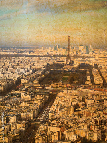 Postkarte mit einer Luftaufnahme der Stadt Paris  im Vintage Look