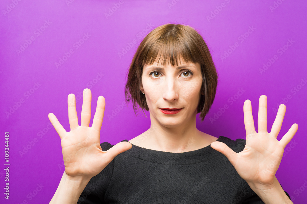 Fototapeta premium girl showing stop sign