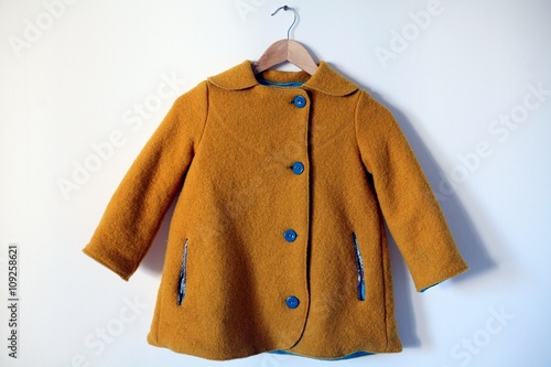 Manteau enfant en laine bouillie jaune