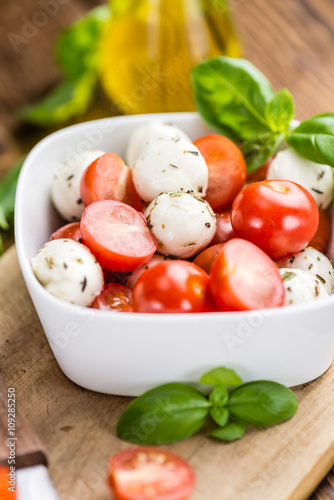 Tomato Mozzarella Salad with Basil
