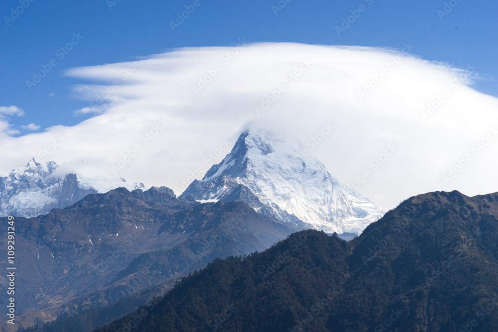 machapuchare with hat cloud