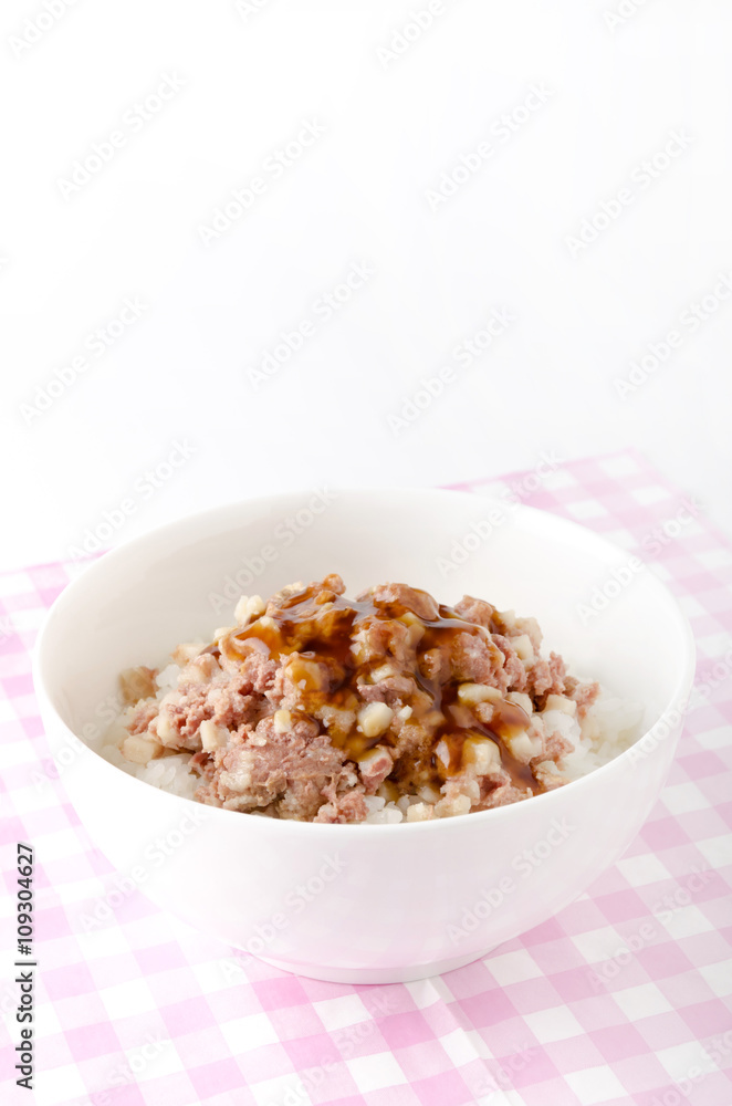 コンビーフハッシュ丼甘辛醤油ダレ コンビーフハッシュ丼甘辛醤油ダレ