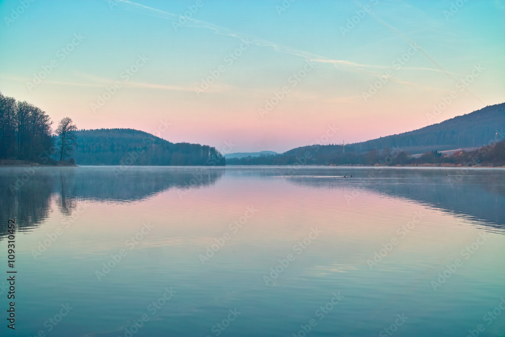 Fototapeta premium Schiedersee - Emmerstausee