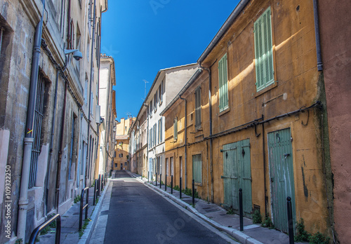 Fototapeta Naklejka Na Ścianę i Meble -  Rue d'Aix en Provence