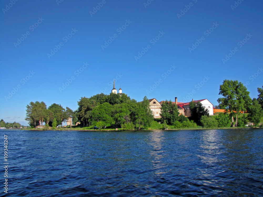 Obraz premium Нило-Столобенский монастырь