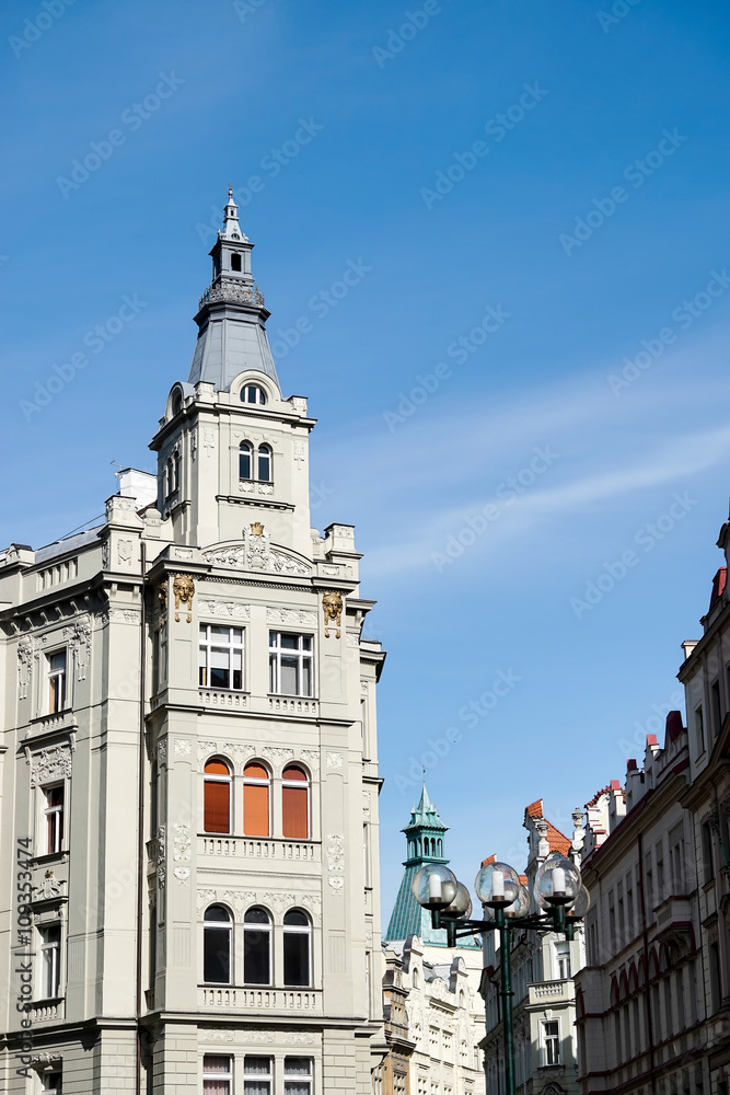 Obraz premium Unusual baroque stlye apartment block in Prague