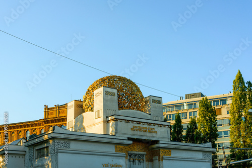 Bild auf Leinwand VIENNA, AUSTRIA-April 20 : Vienna Secession Building was formed