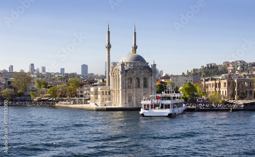 Ortakoy mosque and boat © theendup