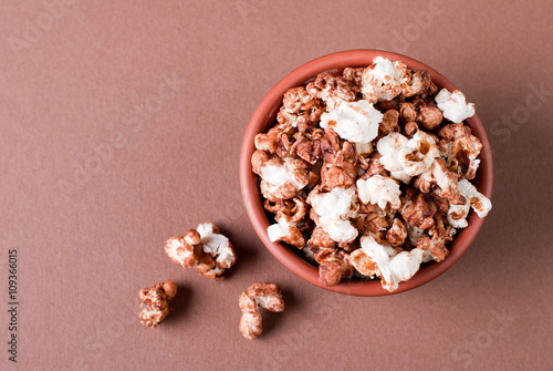 popcorn with caramel in a bowl