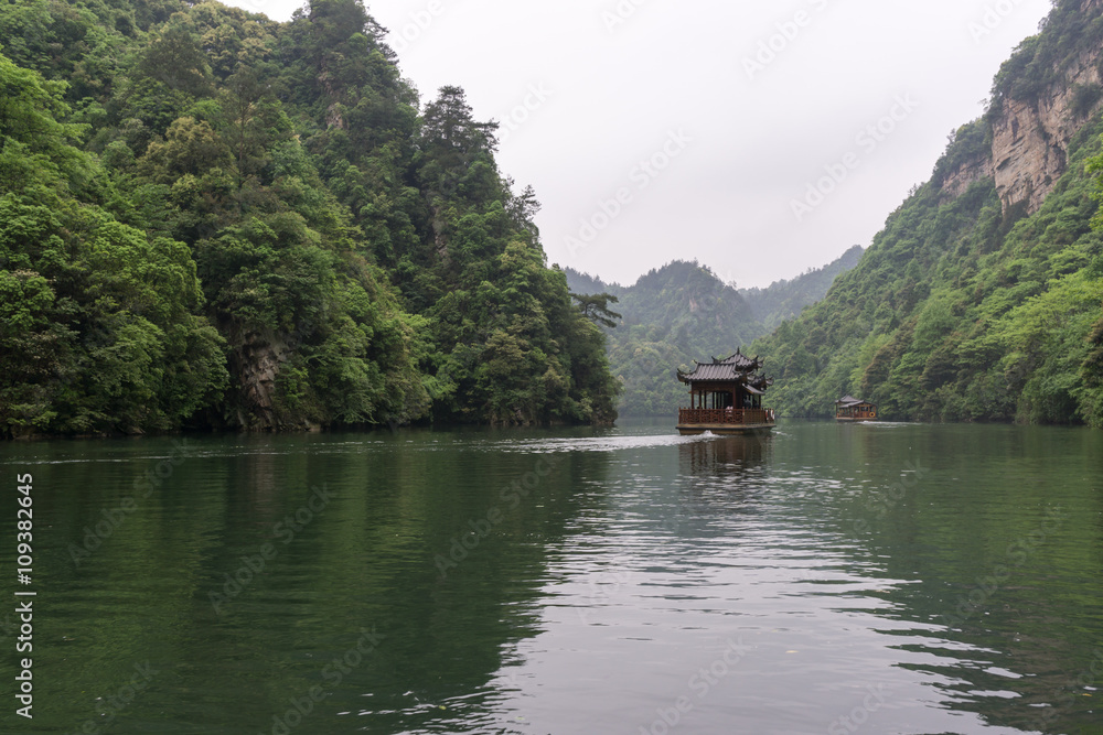 Naklejka premium baofeng lake scenery