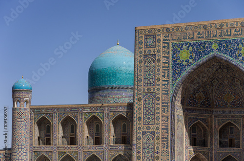 Details of facade mosaic of Madrasah Tilla-Kari on Registan square, Samarkand, Uzbekistan