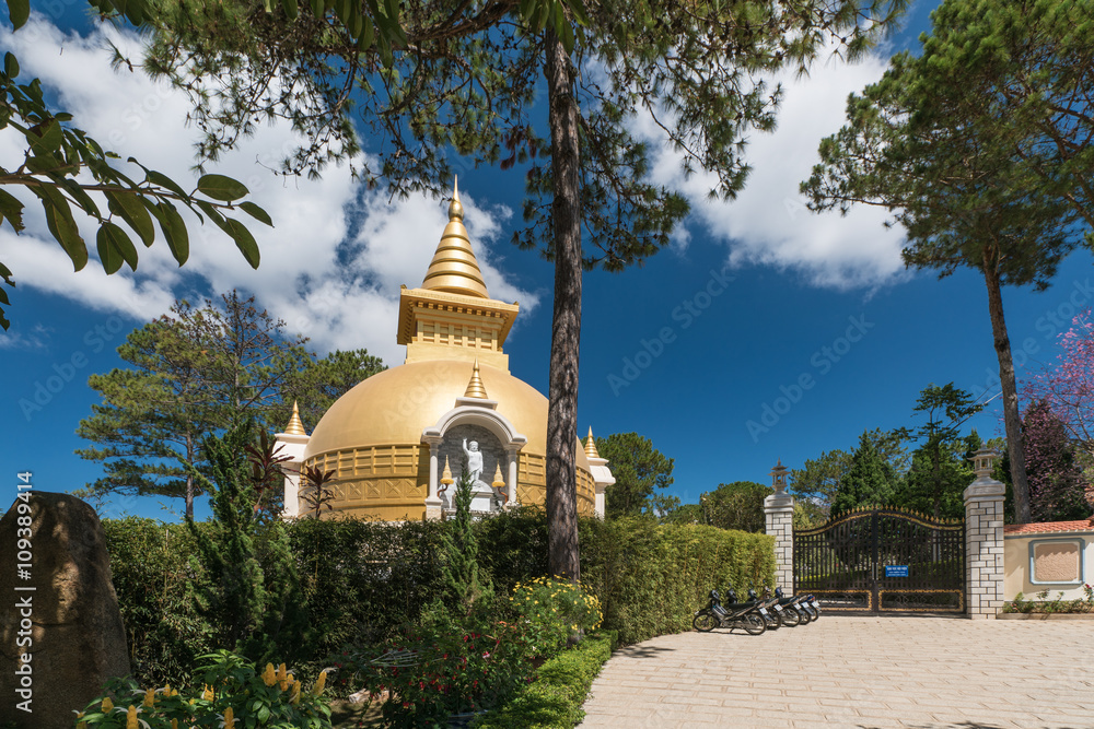 Fototapeta premium Monastery. Vietnam.