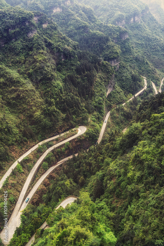 tianmen mountain winding road