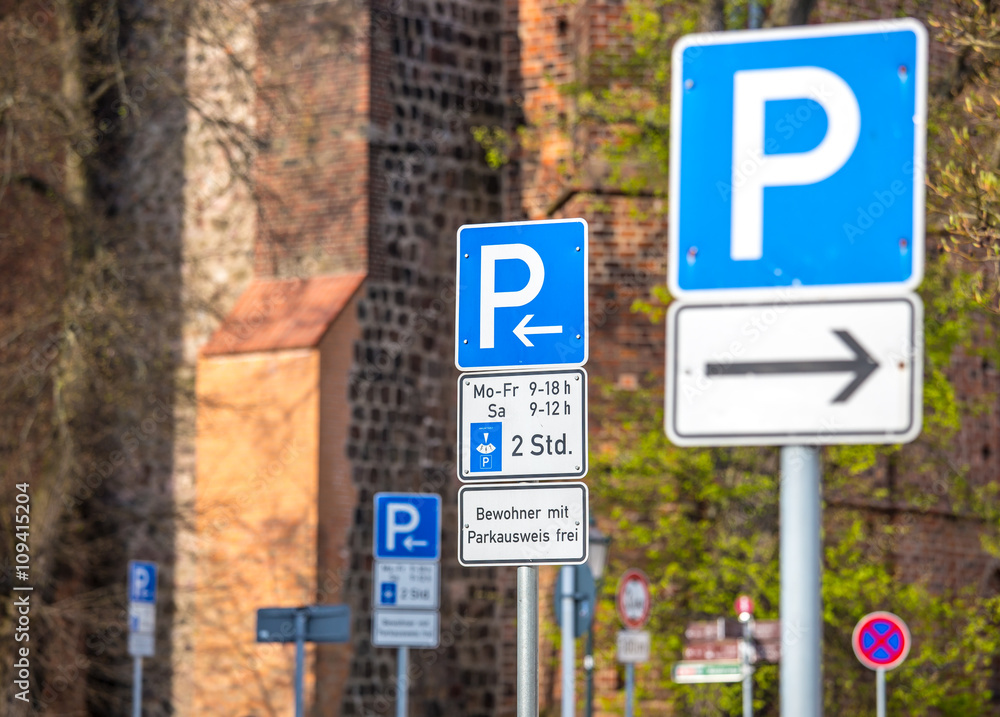 Parkraumbewirtschaftung und Halteverbote in Städten sind reine Abzocke