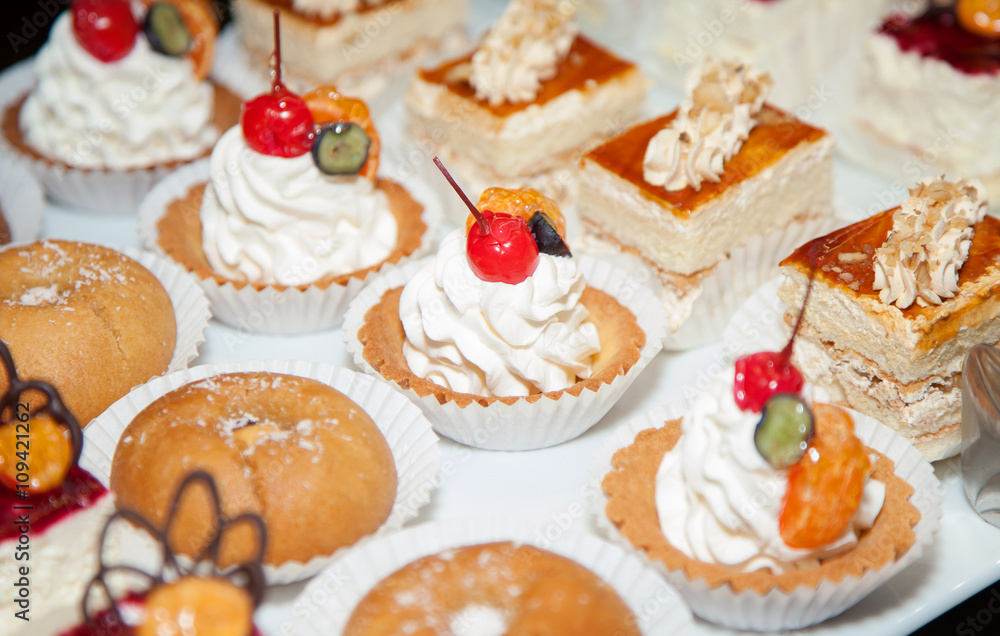 Restaurant buffet reception cake photo 15 Restaurant buffet reception cake photo 15