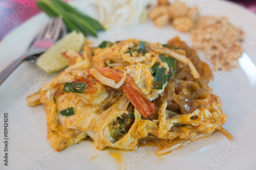 Wallpaper Mural Shrimps Pad Thai Torontodigital.ca