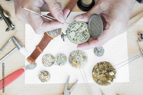 Fotografija Reparation and restoration of watches