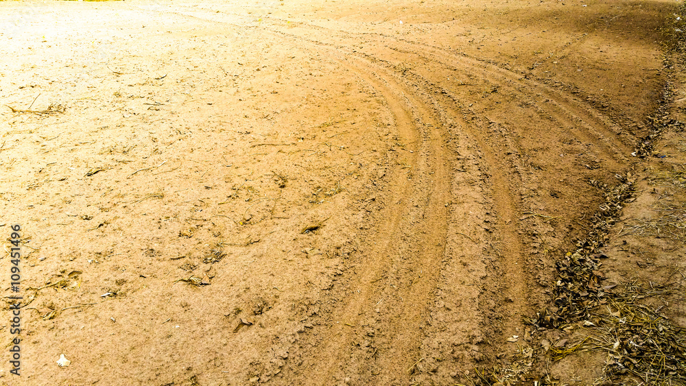Naklejka premium Floating wheels on the ground floor and the lights shining down