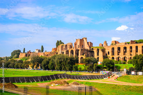Εκτύπωση καμβά Ruins of Circus Maximus and  Palatine hill palace  in  Rome, It