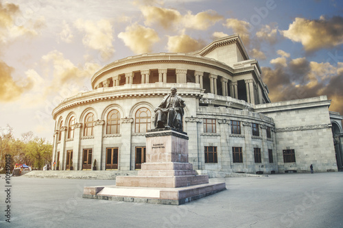 Canvas Print Opera and Ballet Theater Yerevan