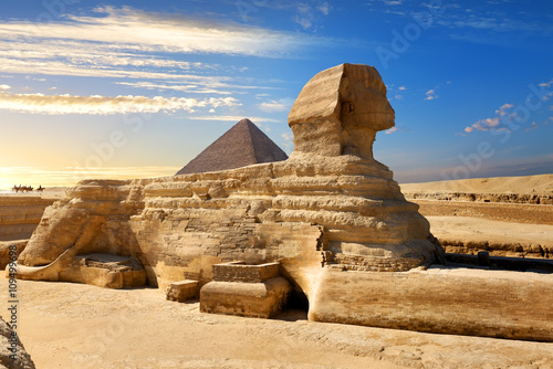 Wallpaper Mural Famous egyptian sphinx