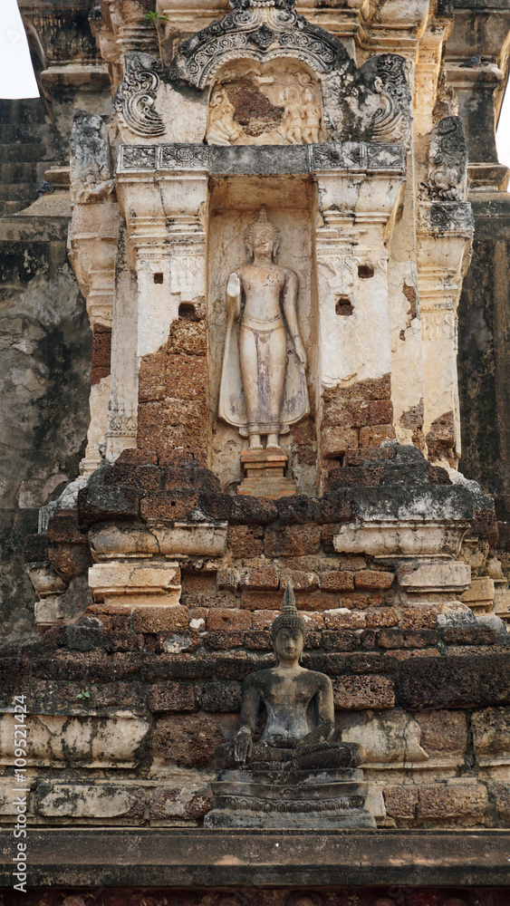 temple in sukhothai national park