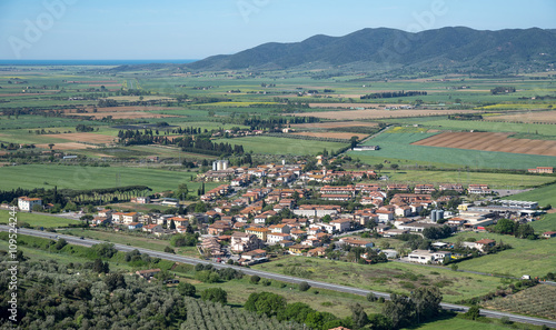 Wallpaper Mural centro urbano nella campagna  Torontodigital.ca