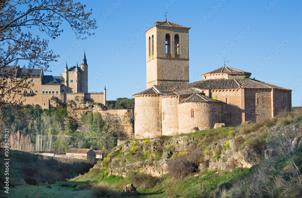 Segovia - The romanesque church Iglesia de la Vera Cruz and Alcazar.