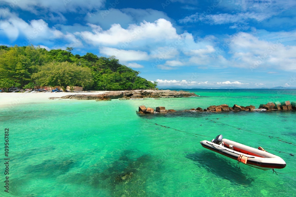  Paradise beach in Koh maiton island , phuket ,Thailand