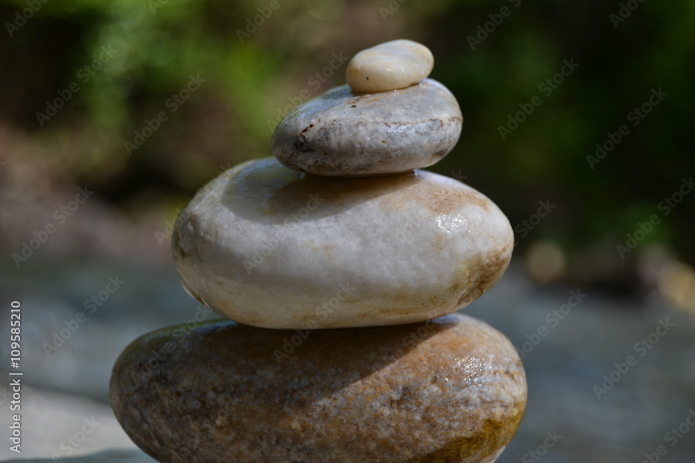 Üst üste dizili güzel taşlar Stock Photo | Adobe Stock