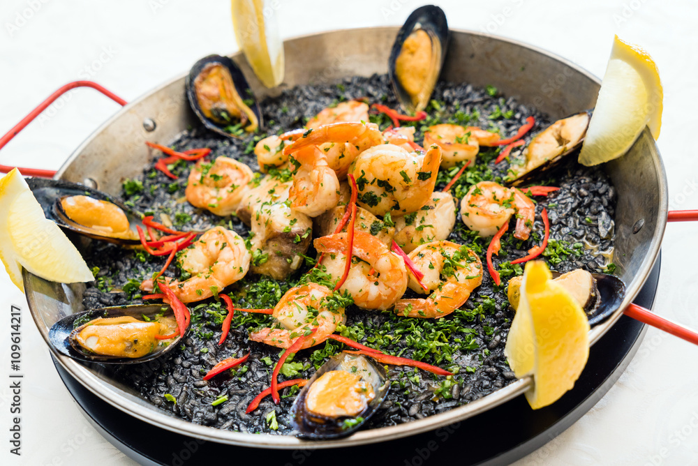 spanish paella spanish paella