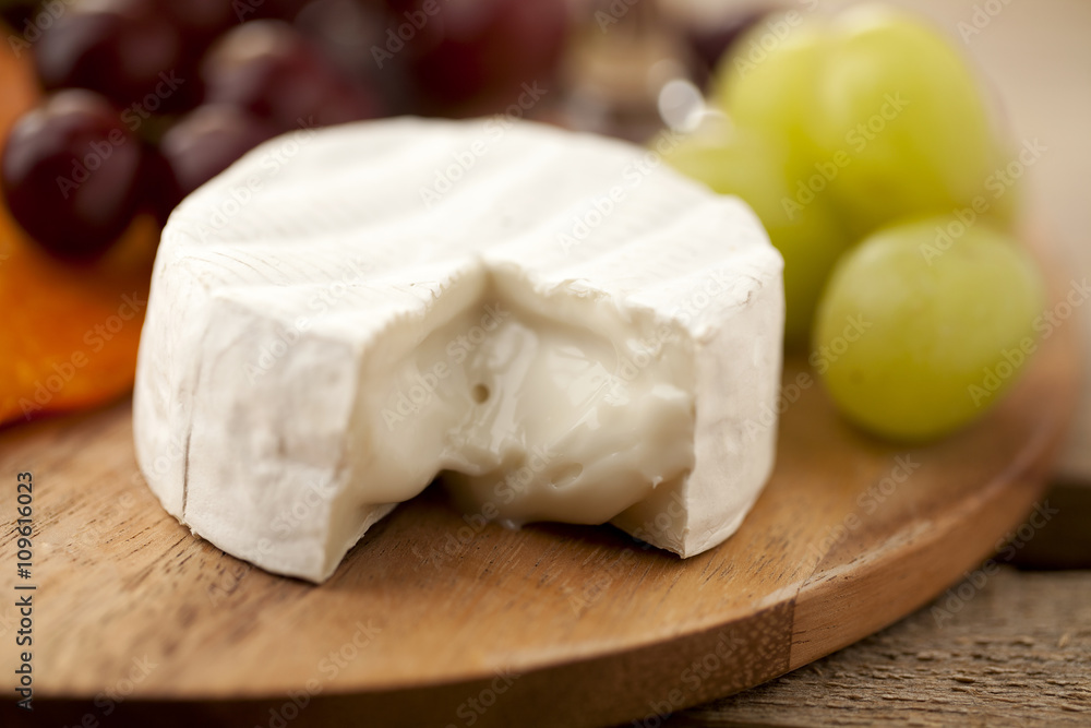 cheese with grapes