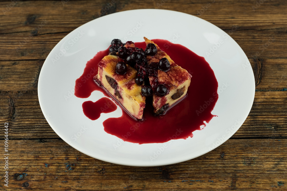 pudding with currants