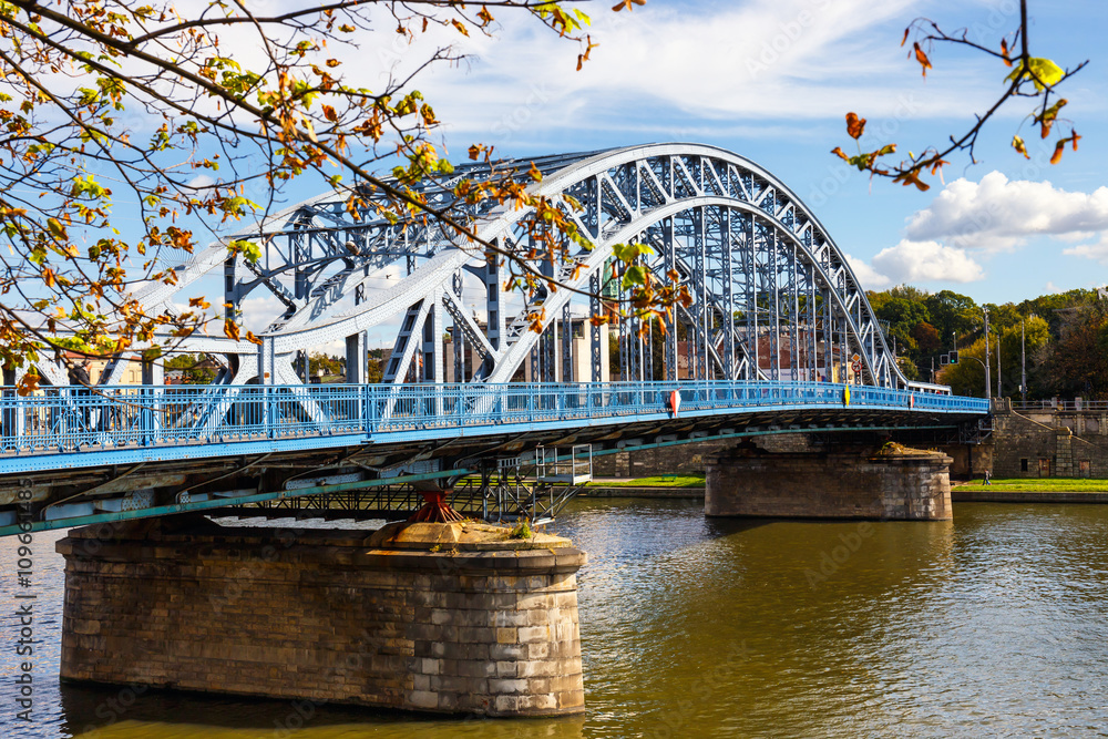 Obraz premium Vistula River in the historic city center of Krakow, Poland