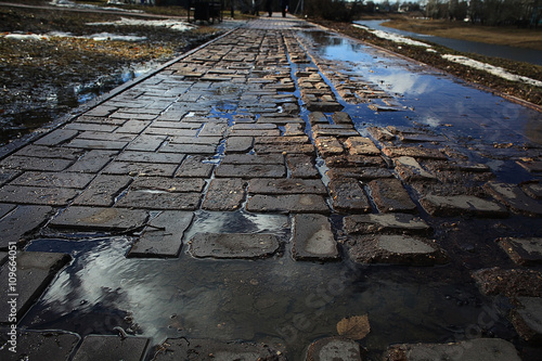 broken road spring holes