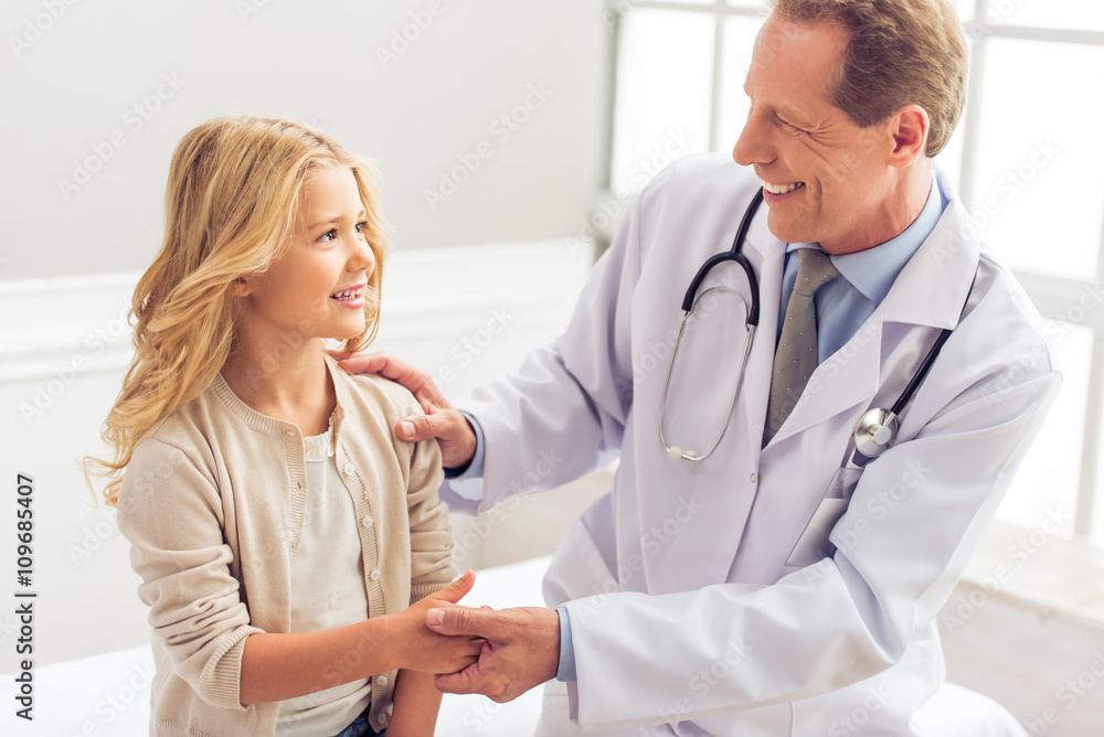 Little girl and pediatrician