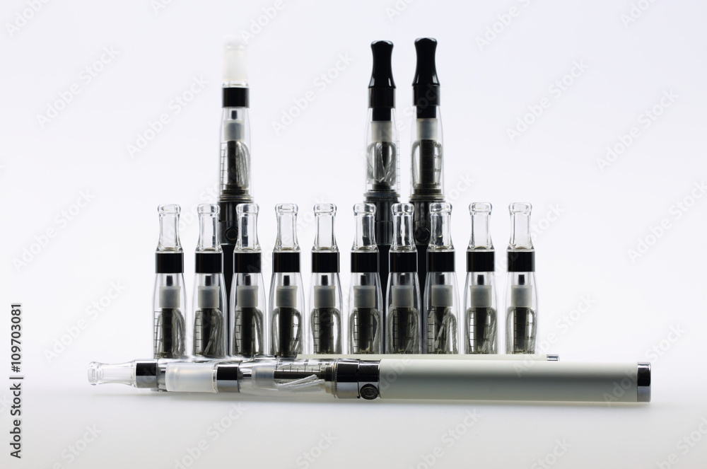 Sortiment e-zigaretten mit Verdampfer Sortiment e-zigaretten mit Verdampfer