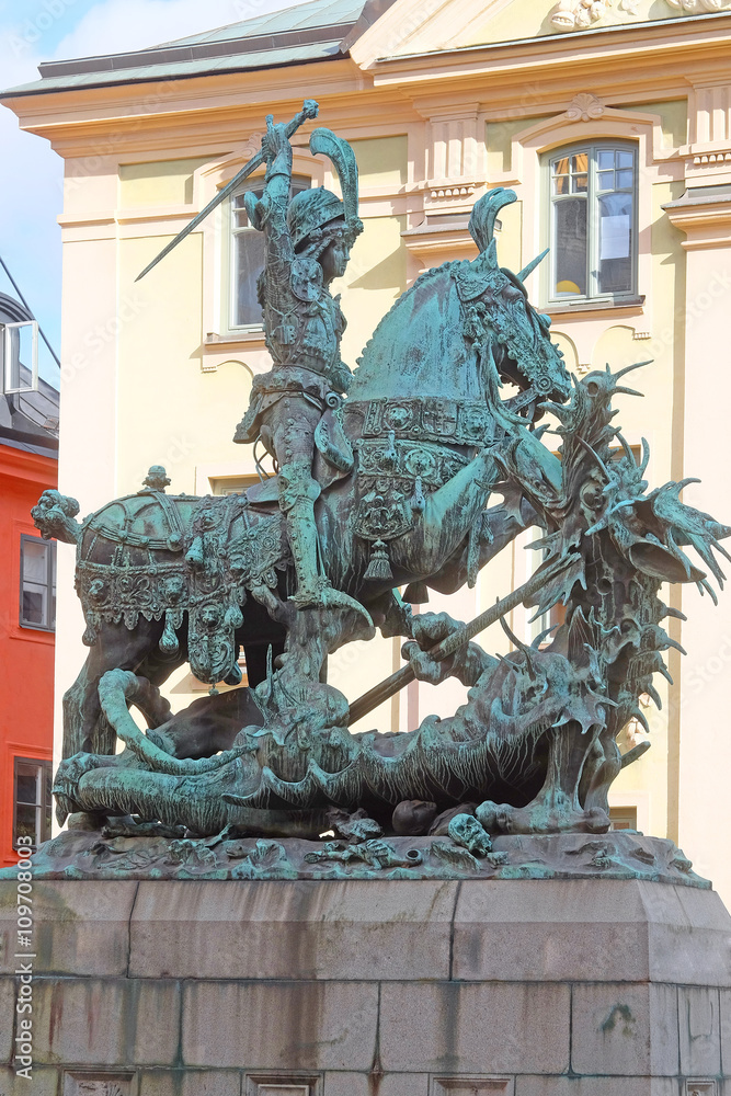 Obraz premium Stockholm, Sweden - March, 16, 2016: Statue of Sankt Goran, fighting with the Dragon in Stockholm, Sweden.