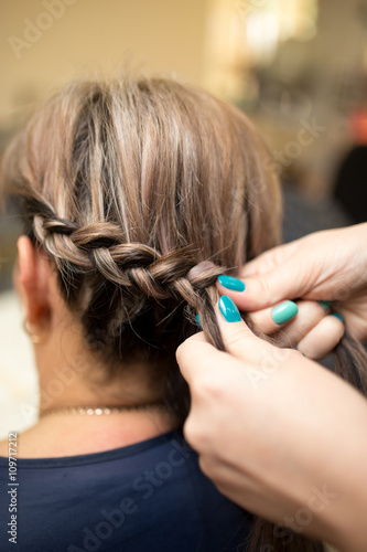 weave braids in the beauty salon