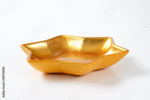 gold star shaped bowl