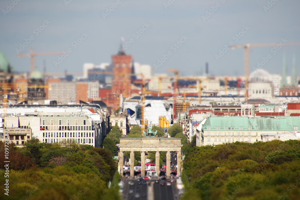 Berlin city skyline - brandenburg gate