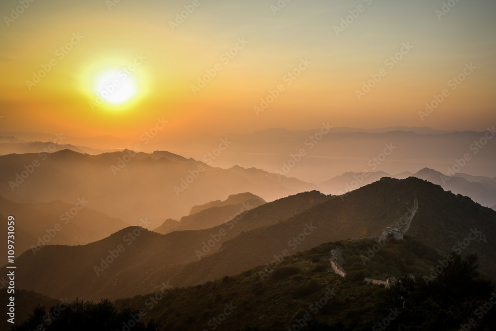 Crépuscule de la Grande Muraille de Chine Crépuscule de la Grande Muraille de Chine